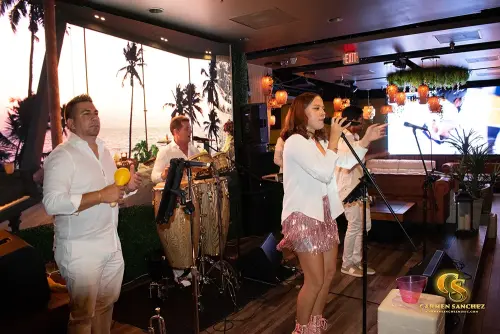 Carmen-and-Havana-Band-at-Legends-14